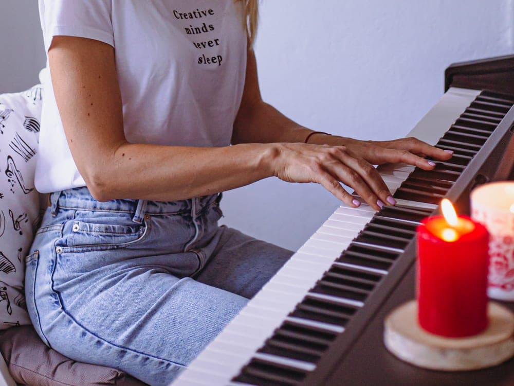 Sesja muzykoterapeutyczna przy pianinie